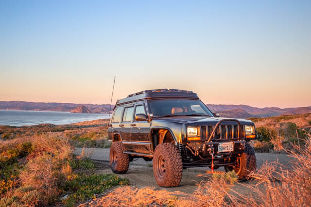 Jeepspeed XJ – Race Inspired 2000 Cherokee Sport